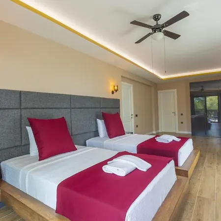 Bench Villa Cedit